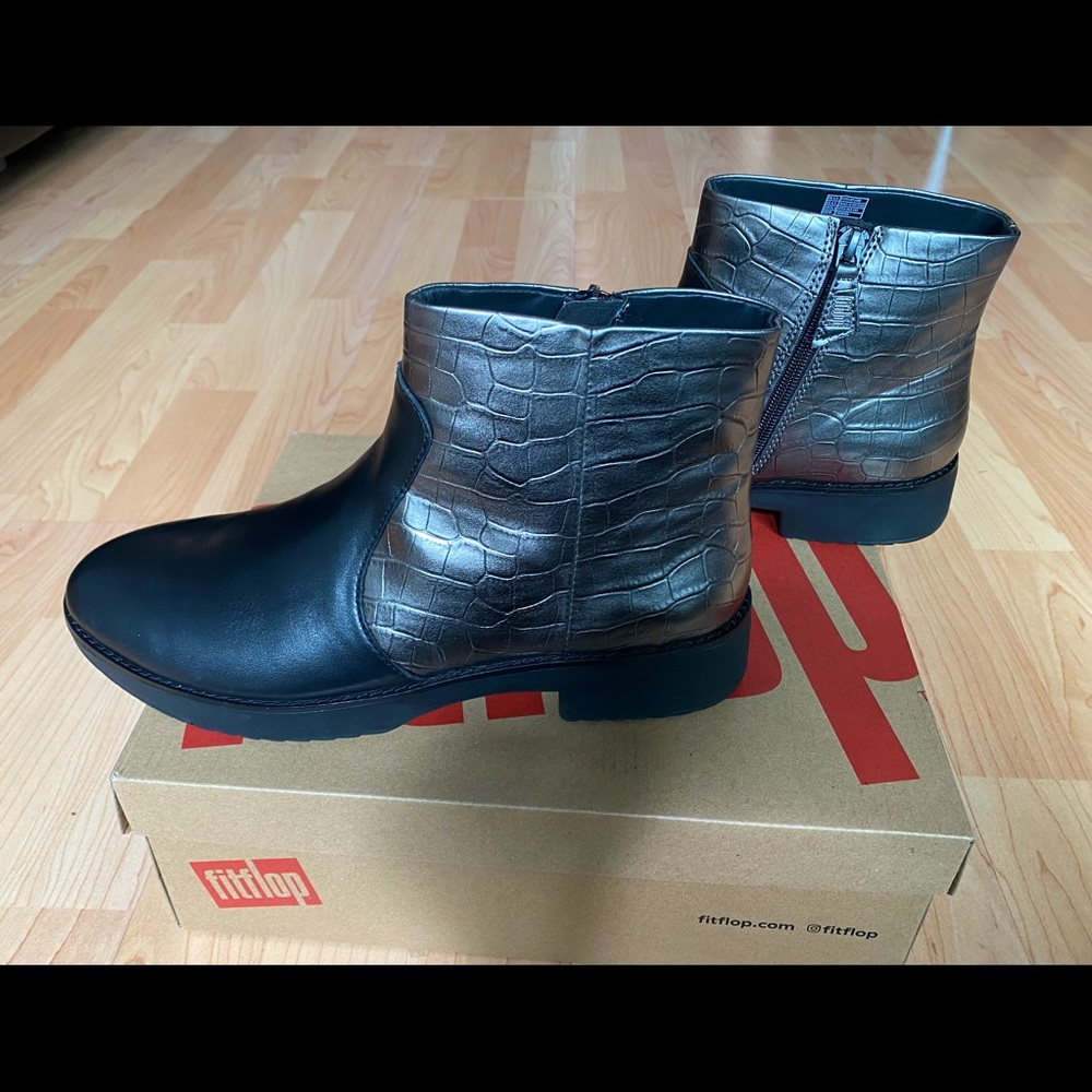 NWT&B Fitflop Mara Ankle Boots size 8.5